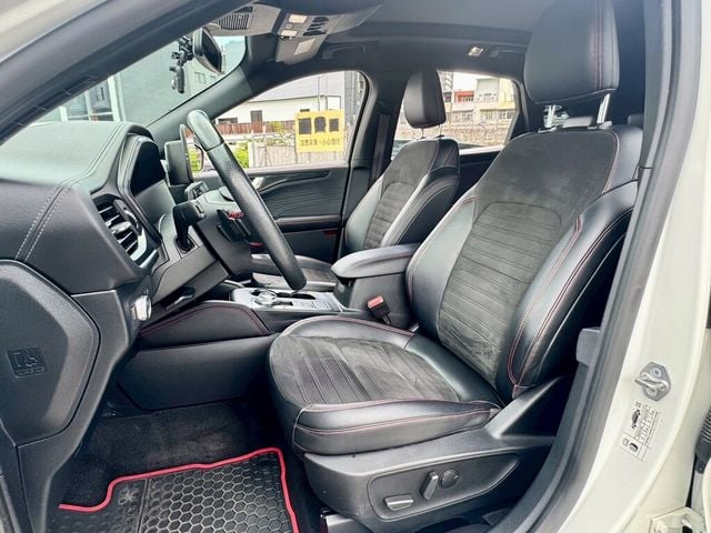 FORD福特 KUGA  第17張相片