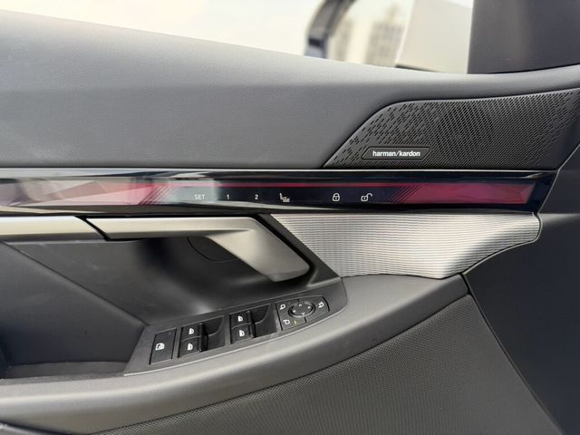 BMW寶馬 520I  第13張相片
