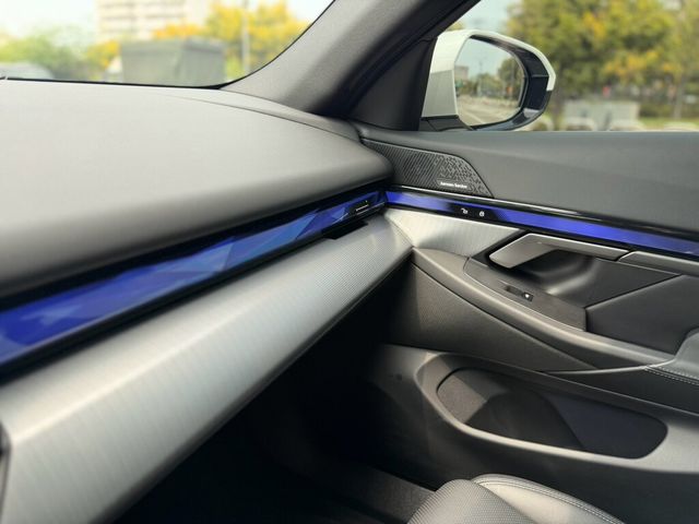 BMW寶馬 520I  第18張相片