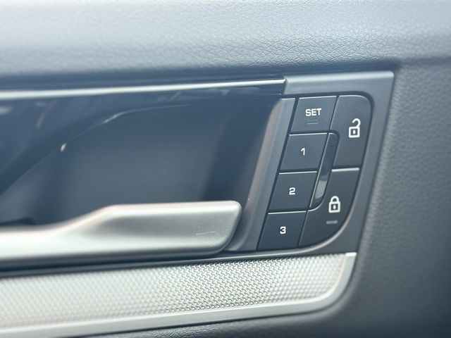 PORSCHE保時捷 CAYENNE  第14張相片