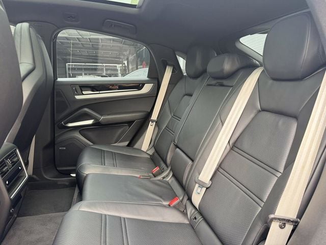 PORSCHE保時捷 CAYENNE  第18張相片