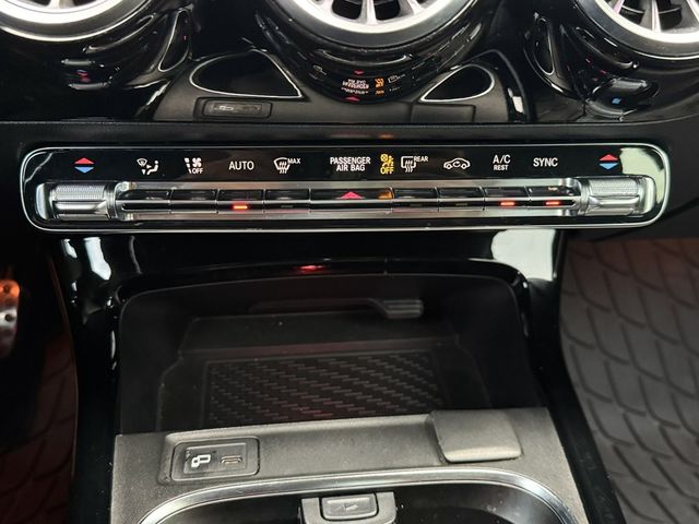 M-BENZ賓士 CLA250  第12張相片