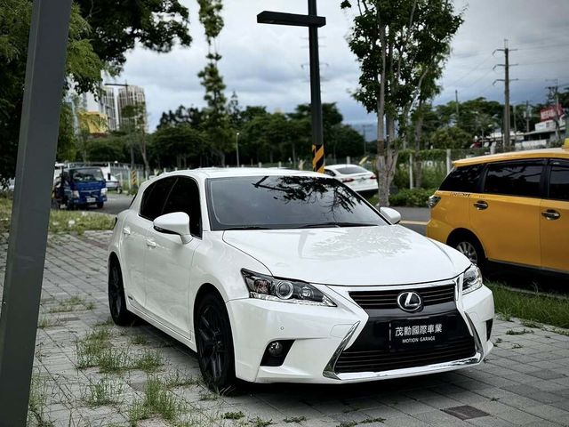 LEXUS凌志 CT200H  第2張相片