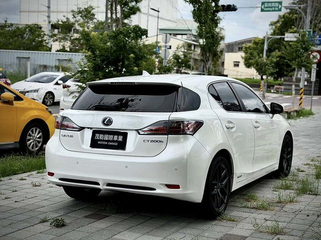 LEXUS凌志 CT200H  第4張相片