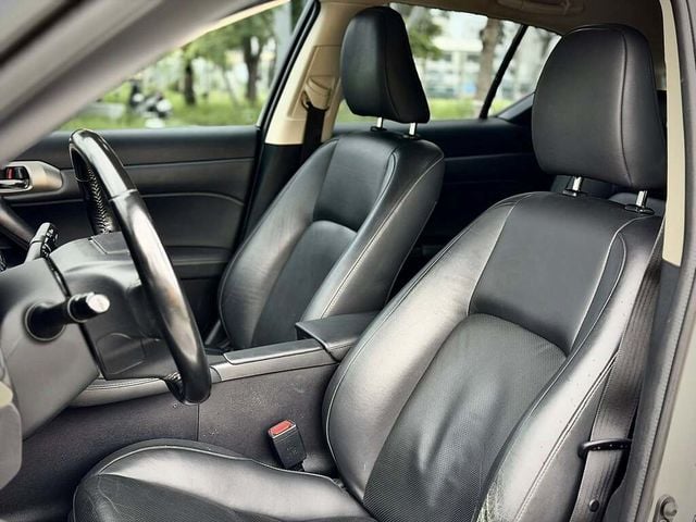LEXUS凌志 CT200H  第6張相片