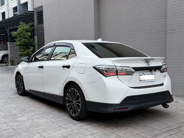 TOYOTA豐田 ALTIS  第3張相片
