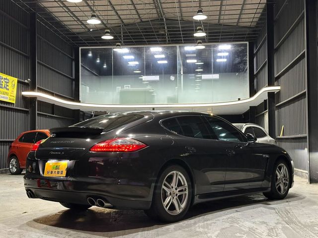 PORSCHE保時捷 PANAMERA  第3張相片