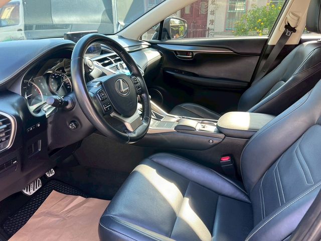LEXUS凌志 NX300  第7張相片