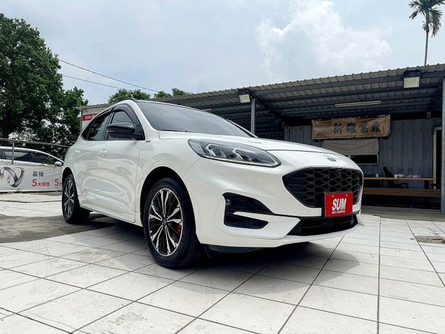 Kuga EcoBoost 250 AWD ST-Line X滿配,全景天窗/腳踢電動尾門/ACC跟車/盲點/車偏/環景  第3張相片
