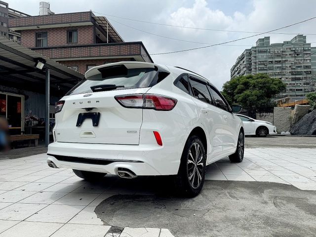 Kuga EcoBoost 250 AWD ST-Line X滿配,全景天窗/腳踢電動尾門/ACC跟車/盲點/車偏/環景  第7張相片
