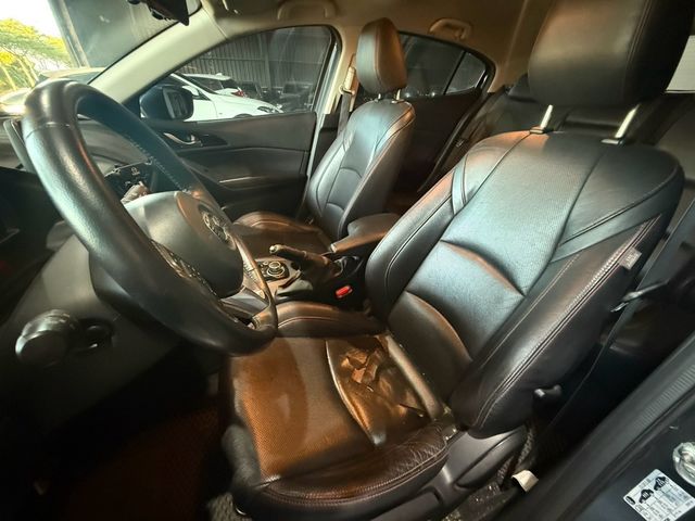 MAZDA馬自達 MAZDA 3  第5張相片