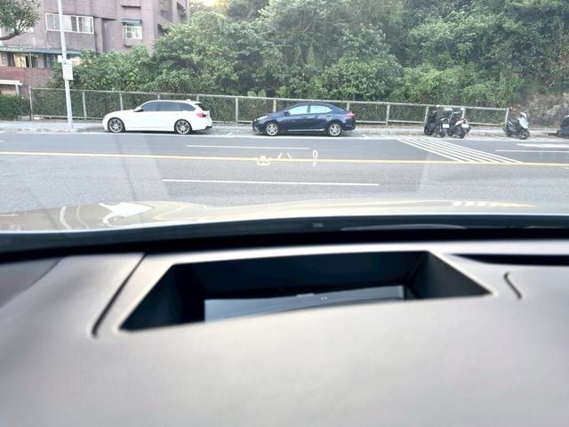 LEXUS凌志 RX300  第8張相片