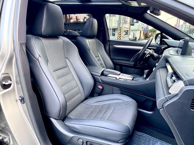 LEXUS凌志 RX300  第17張相片