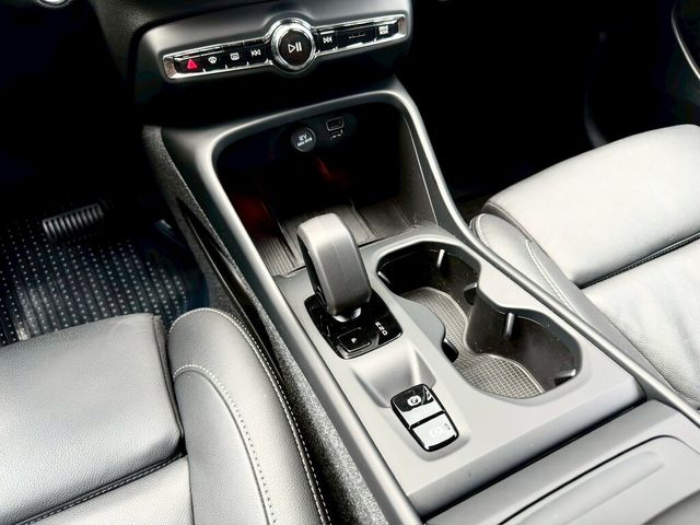 VOLVO富豪 XC40  第13張相片