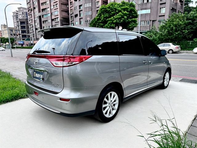 TOYOTA豐田 PREVIA  第4張相片