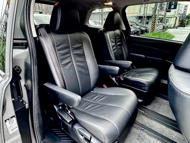 TOYOTA豐田 PREVIA  第14張相片