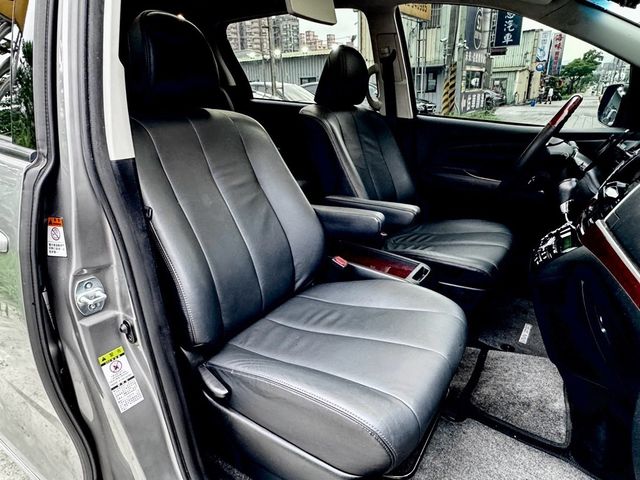 TOYOTA豐田 PREVIA  第16張相片