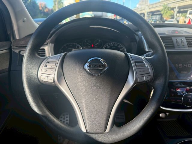 NISSAN日產 TIIDA  第3張相片