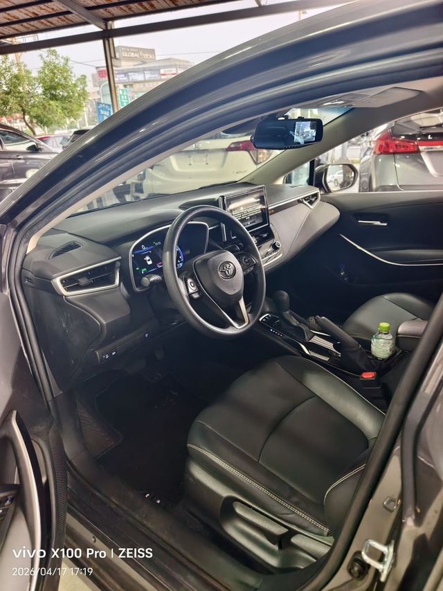 TOYOTA豐田 COROLLA ALTIS HYBRID  第2張相片