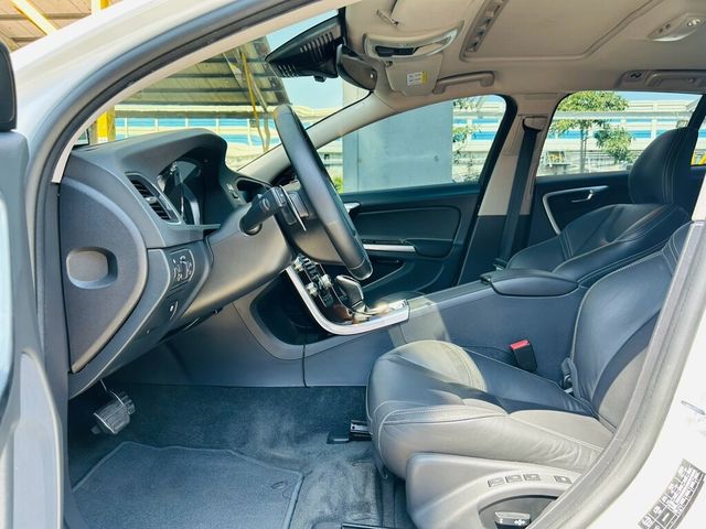 VOLVO富豪 V60 CROSS COUNTRY  第3張相片
