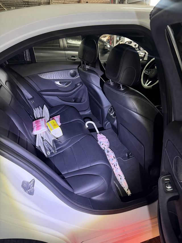 M-BENZ賓士 C300  第5張相片