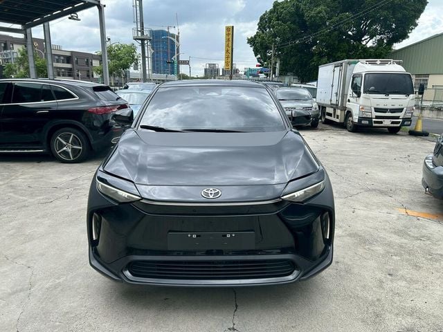 TOYOTA豐田 BZ4X  第2張相片