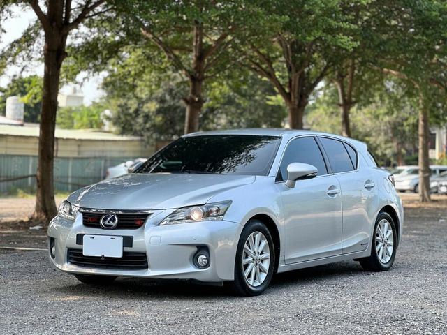 LEXUS凌志 CT200H  第1張相片