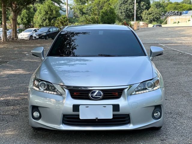 LEXUS凌志 CT200H  第3張相片