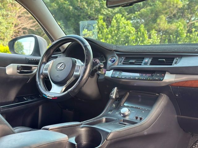 LEXUS凌志 CT200H  第6張相片