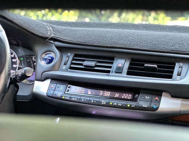 LEXUS凌志 CT200H  第11張相片