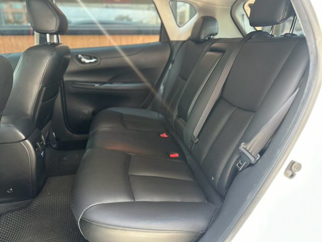 NISSAN日產 TIIDA  第5張相片