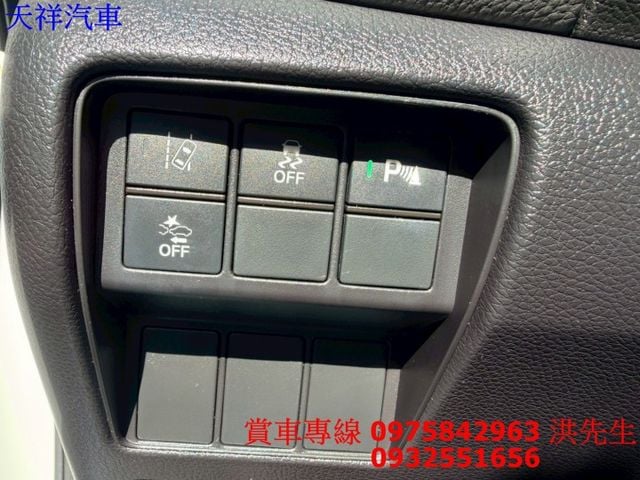 I-KEY 摸門 ACC跟車 車道偏離 自動煞車 原廠螢幕 倒車影像 喜歡電話洽詢天祥汽車 0975-842963。  第8張相片