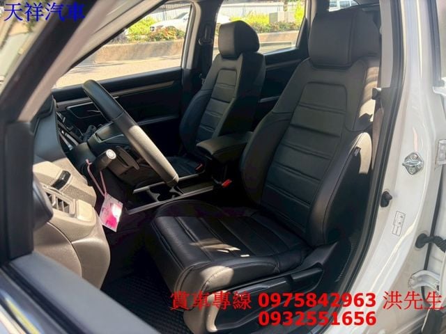 I-KEY 摸門 ACC跟車 車道偏離 自動煞車 原廠螢幕 倒車影像 喜歡電話洽詢天祥汽車 0975-842963。  第9張相片