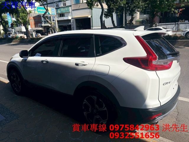 I-KEY 摸門 ACC跟車 車道偏離 自動煞車 原廠螢幕 倒車影像 喜歡電話洽詢天祥汽車 0975-842963。  第11張相片