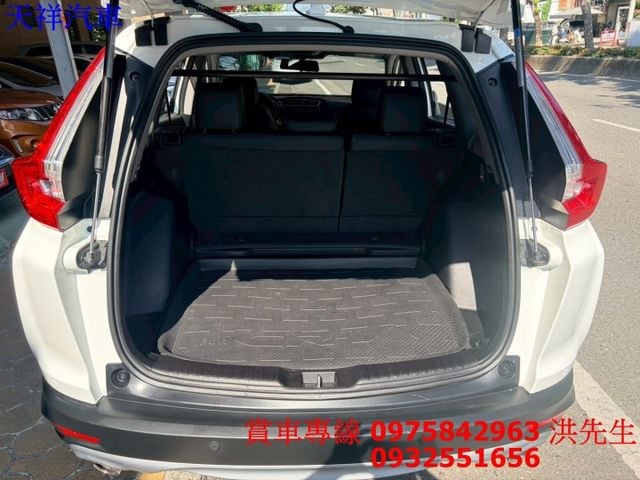 I-KEY 摸門 ACC跟車 車道偏離 自動煞車 原廠螢幕 倒車影像 喜歡電話洽詢天祥汽車 0975-842963。  第15張相片