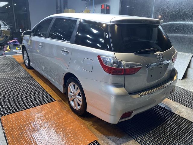TOYOTA豐田 WISH  第4張相片