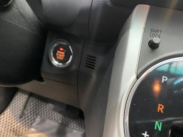 TOYOTA豐田 WISH  第15張相片