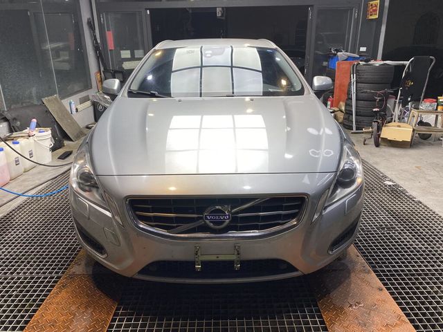 VOLVO富豪 V60  第2張相片