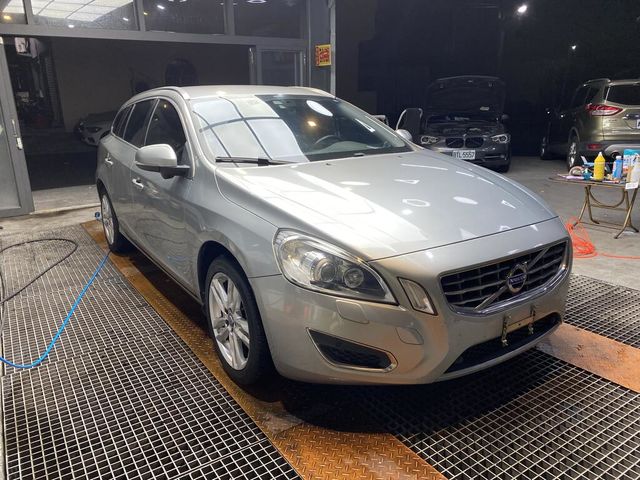 VOLVO富豪 V60  第3張相片