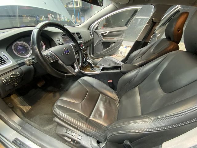VOLVO富豪 V60  第12張相片