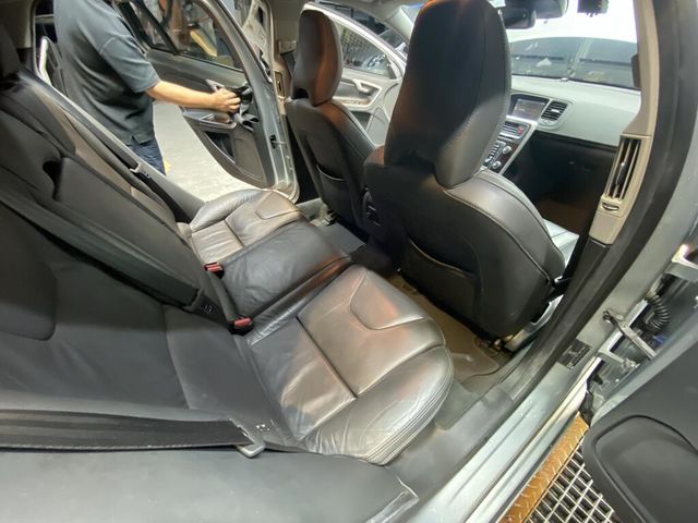 VOLVO富豪 V60  第13張相片