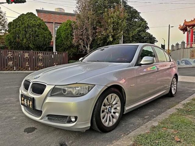 BMW寶馬 320I SEDAN ZA  第1張相片