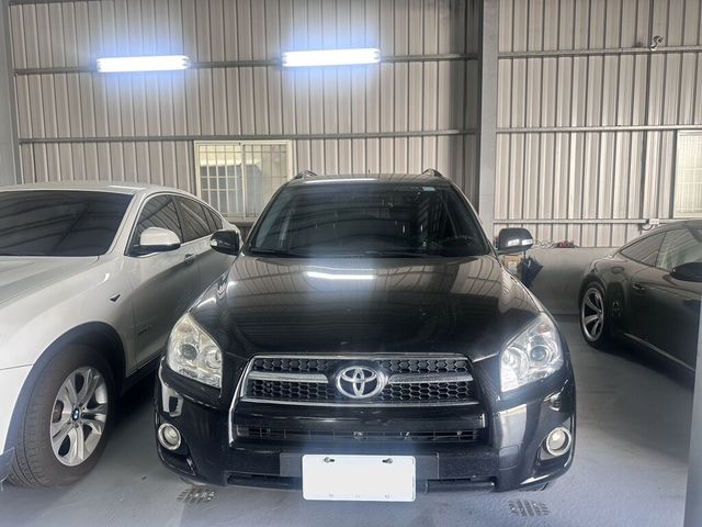 TOYOTA豐田 RAV4  第3張相片