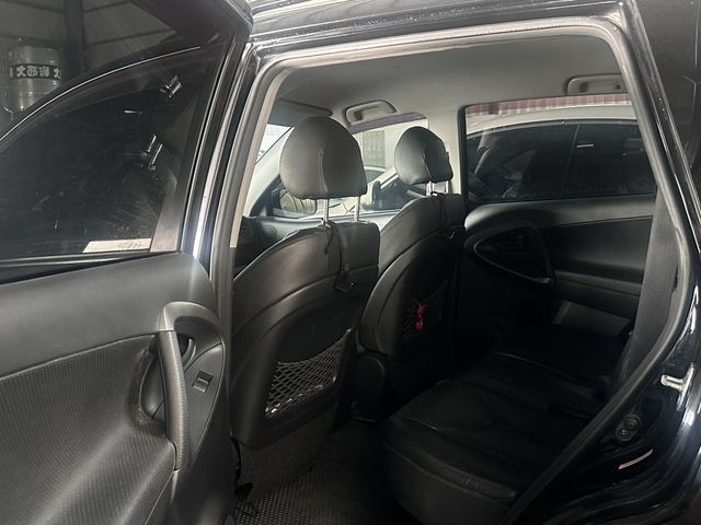 TOYOTA豐田 RAV4  第5張相片