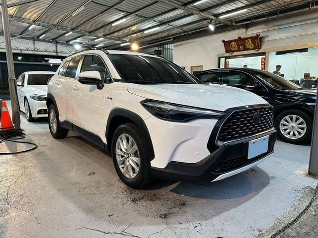 TOYOTA豐田 COROLLA CROSS HYBRID  第2張相片