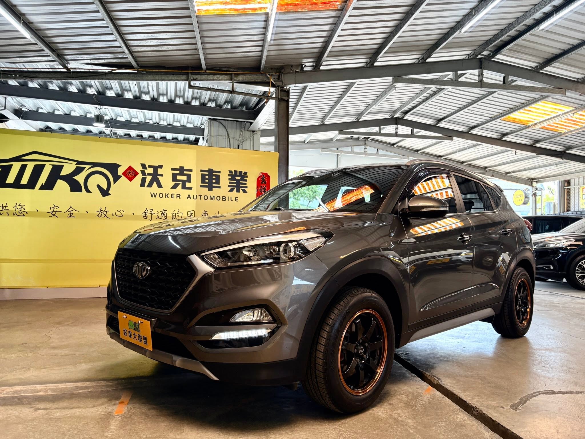 原漆 原廠保養 升級安卓機/CarPlay/盲點偵測 實跑11.8萬 免KEY/摸門/電動椅/恆溫/定速  第1張相片