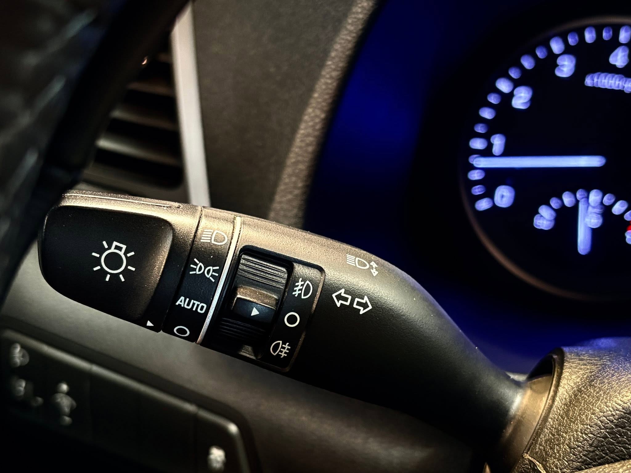 原漆 原廠保養 升級安卓機/CarPlay/盲點偵測 實跑11.8萬 免KEY/摸門/電動椅/恆溫/定速  第11張相片