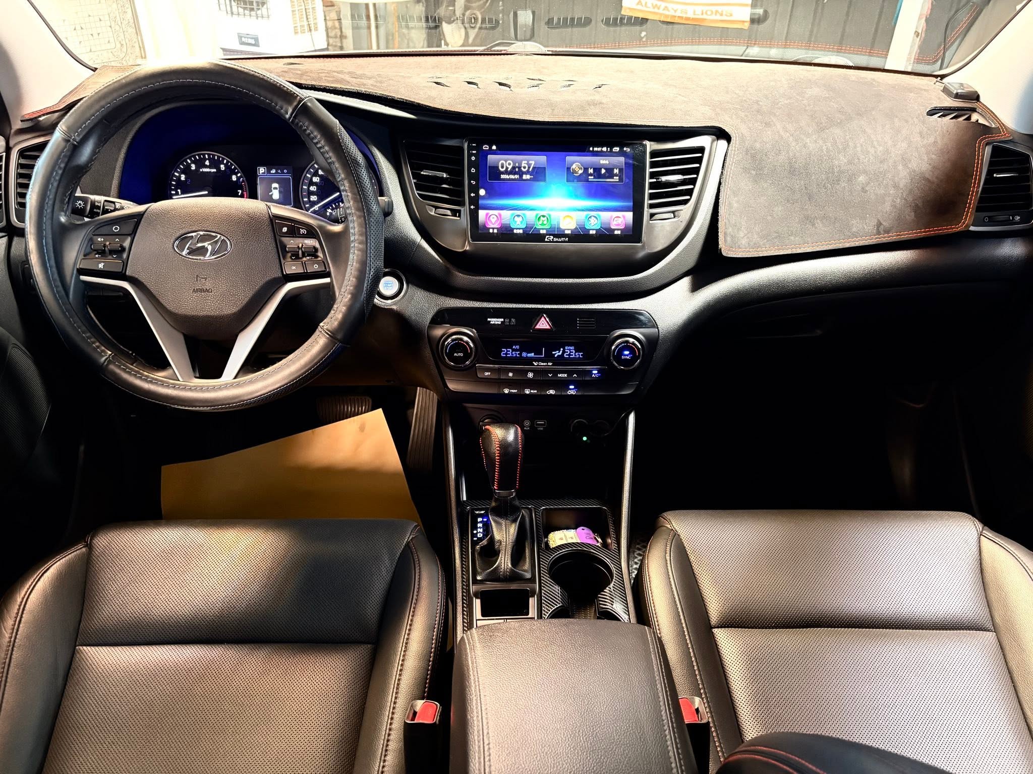 原漆 原廠保養 升級安卓機/CarPlay/盲點偵測 實跑11.8萬 免KEY/摸門/電動椅/恆溫/定速  第14張相片