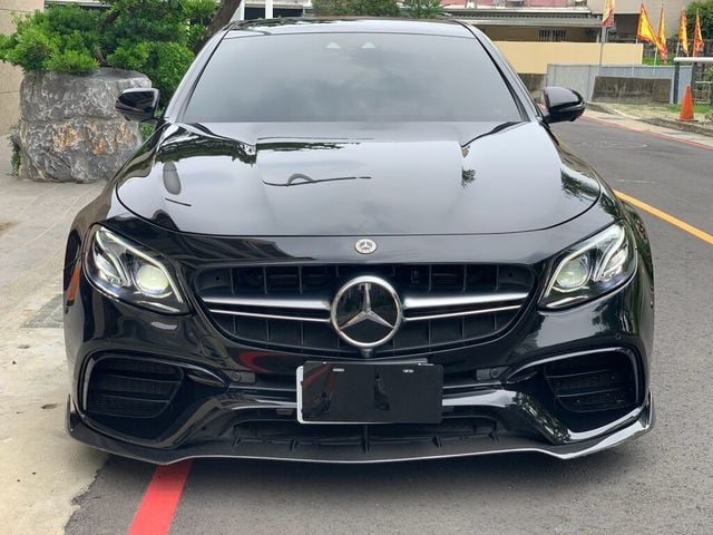 M-BENZ賓士 E63 S AMG  第2張相片