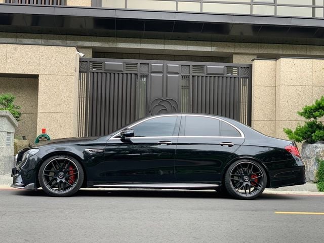 M-BENZ賓士 E63 S AMG  第3張相片